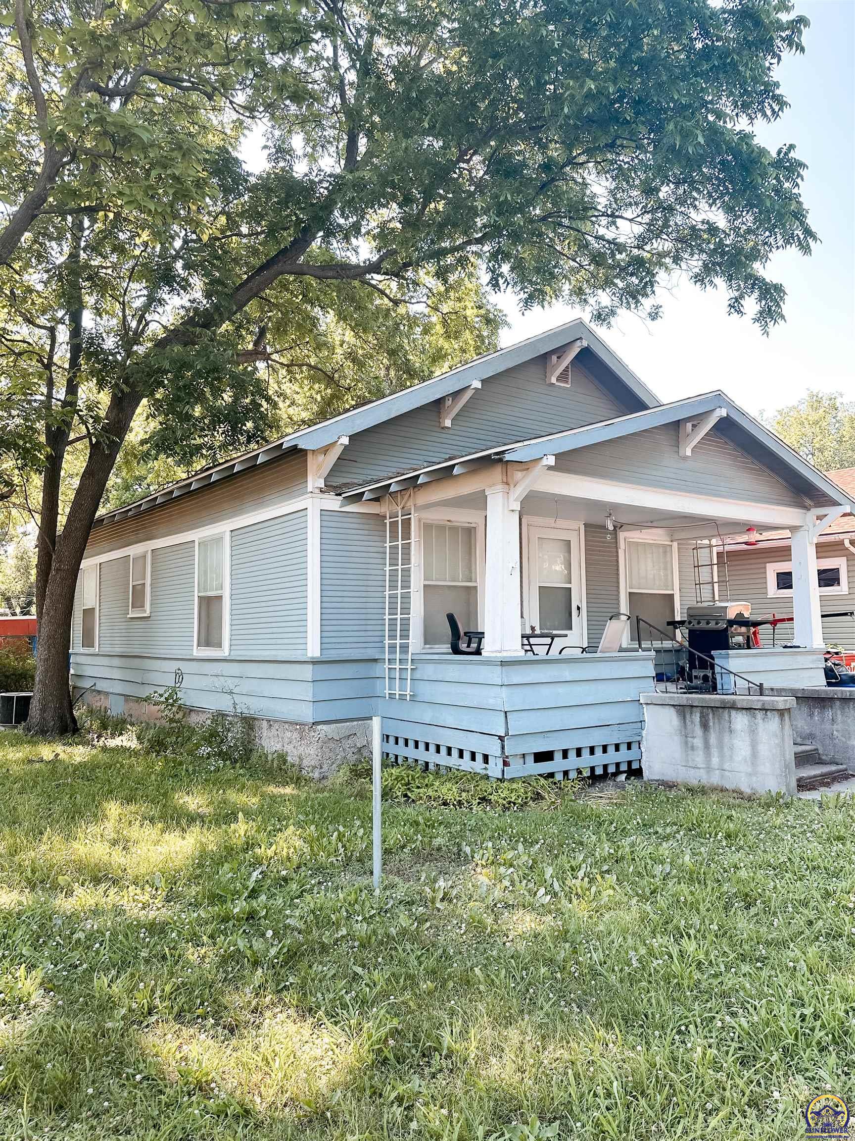 726 N 2nd ST, Burlington, KS 66839