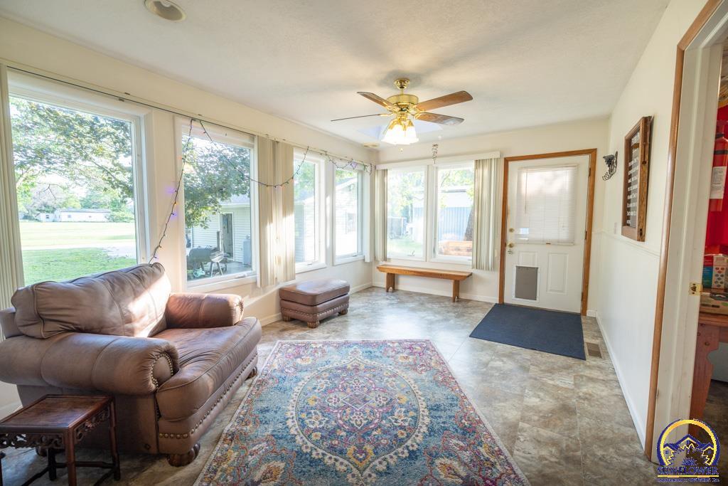 111 Merchant, Hartford, KS 66854