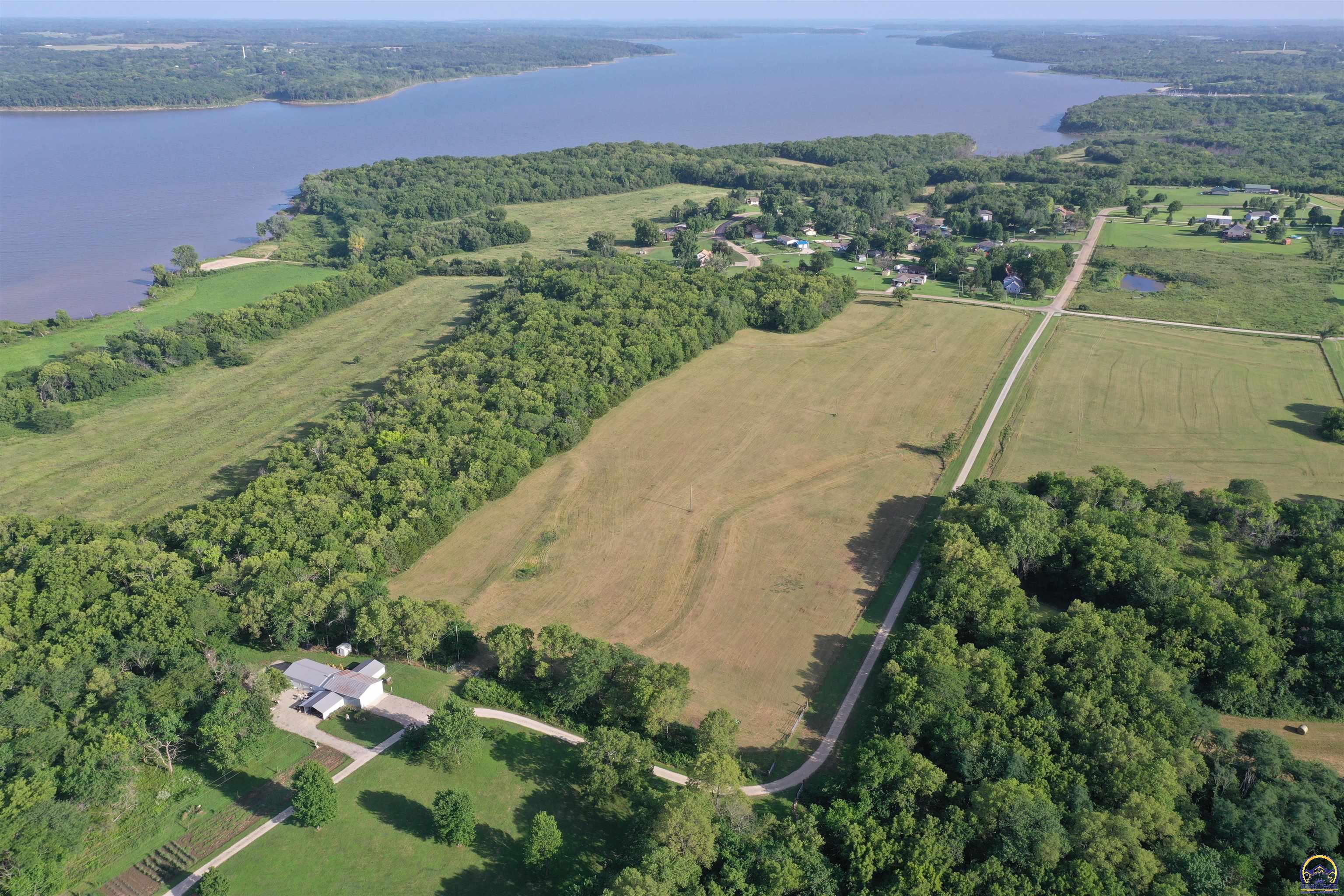 0001 Comanche RD, Meriden, KS 66512
