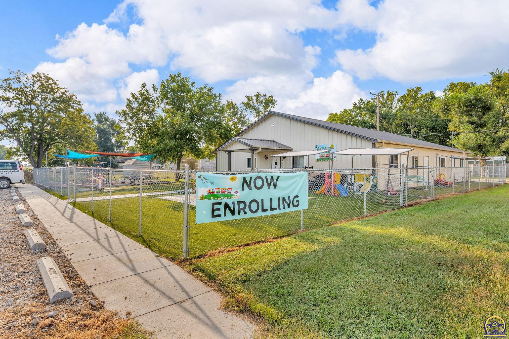109 E Railroad Ave, Silver Lake, KS 66539
