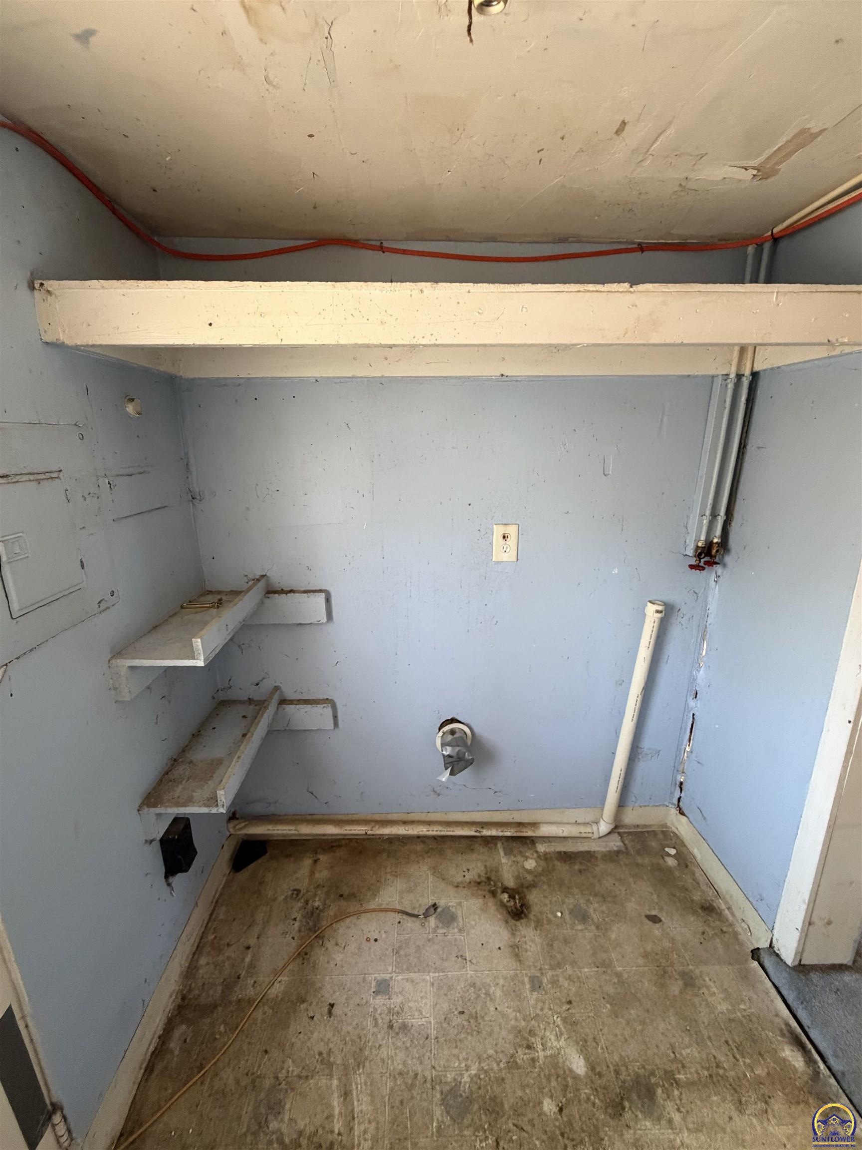 328 S Union ST, Emporia, KS 66801