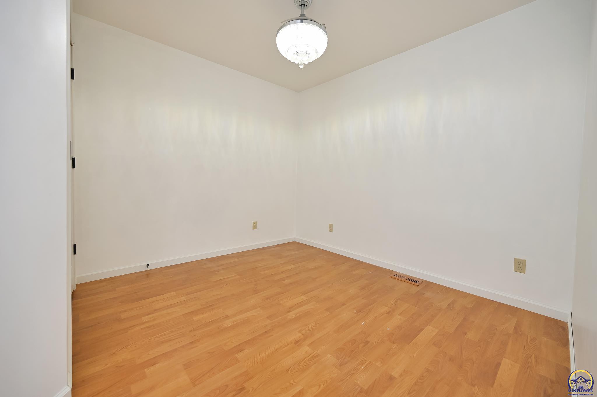 413 S Madore ST, Silver Lake, KS 66539