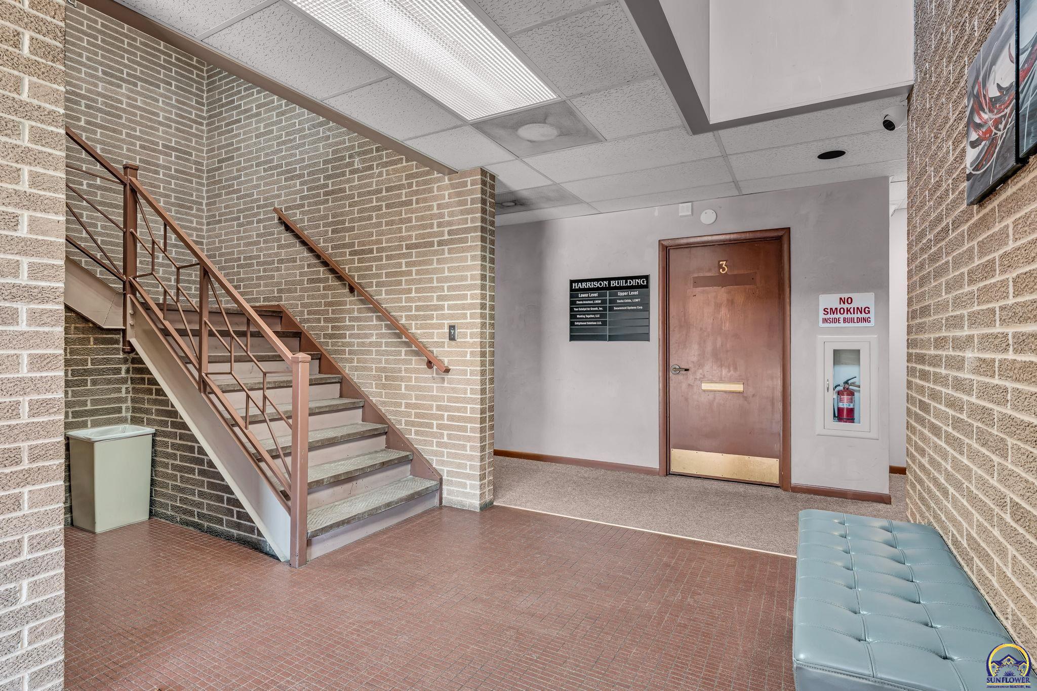 3320 SW Harrison ST, Topeka, KS 66611