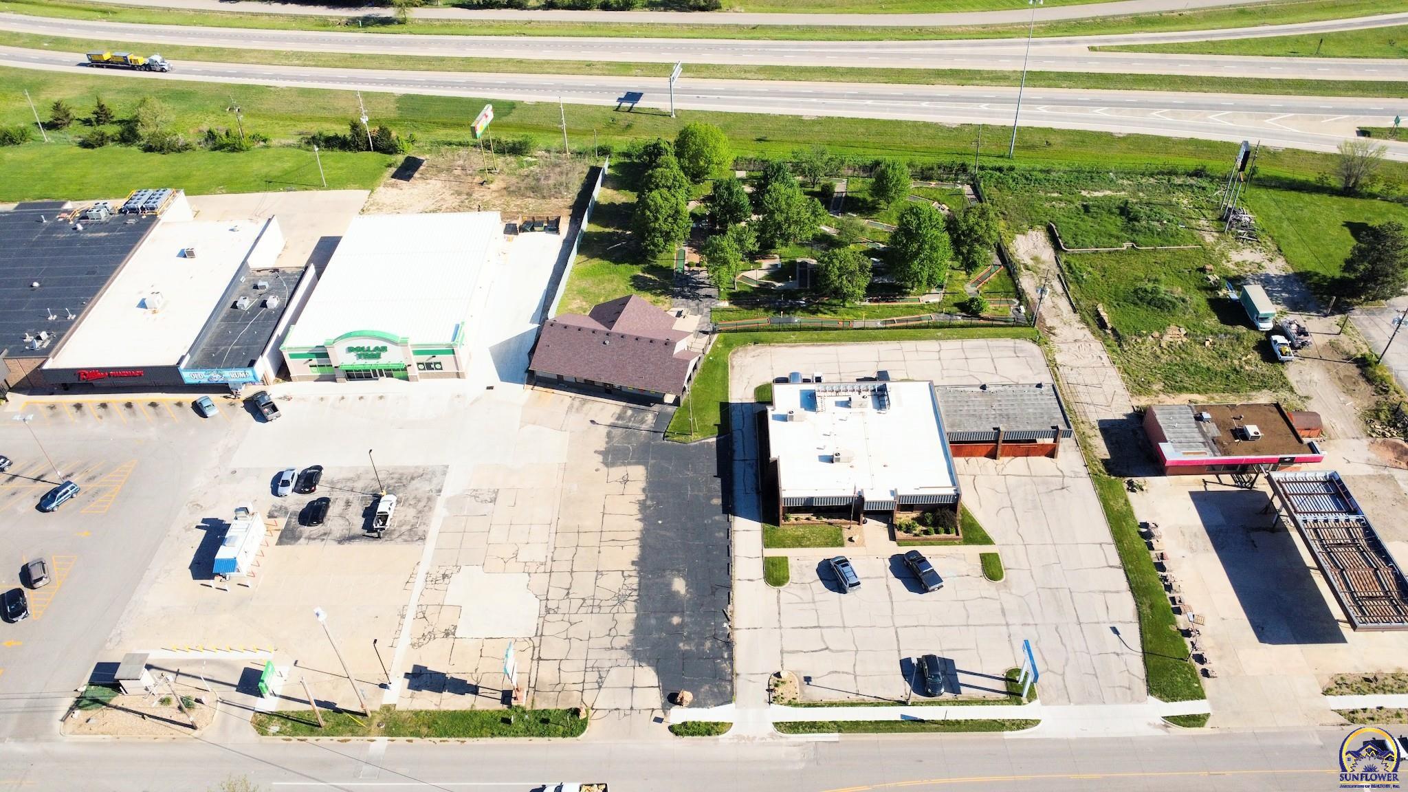 1004 E 12th Ave, Emporia, KS 66801