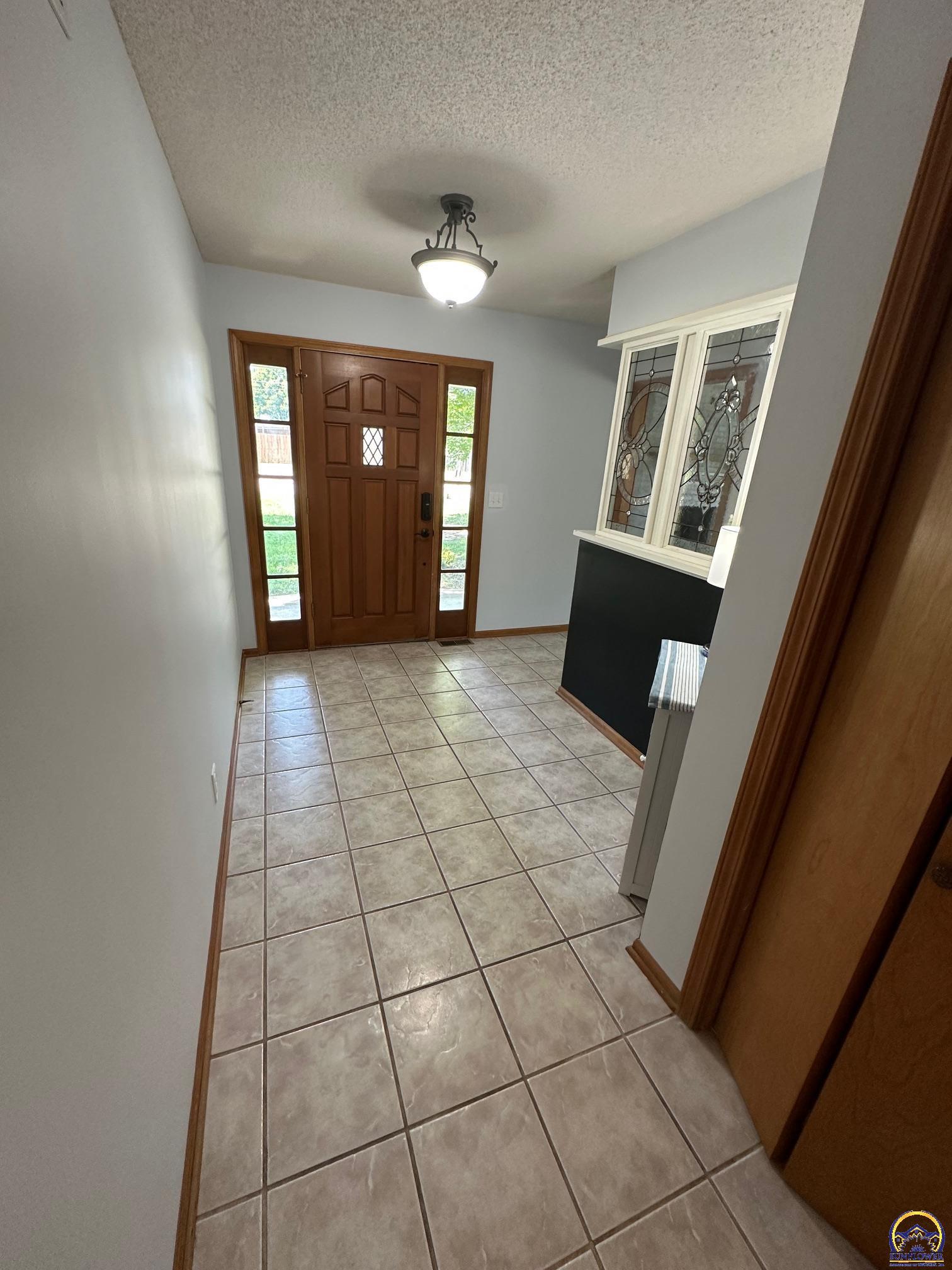 2802 Prairie St, Emporia, KS 66801