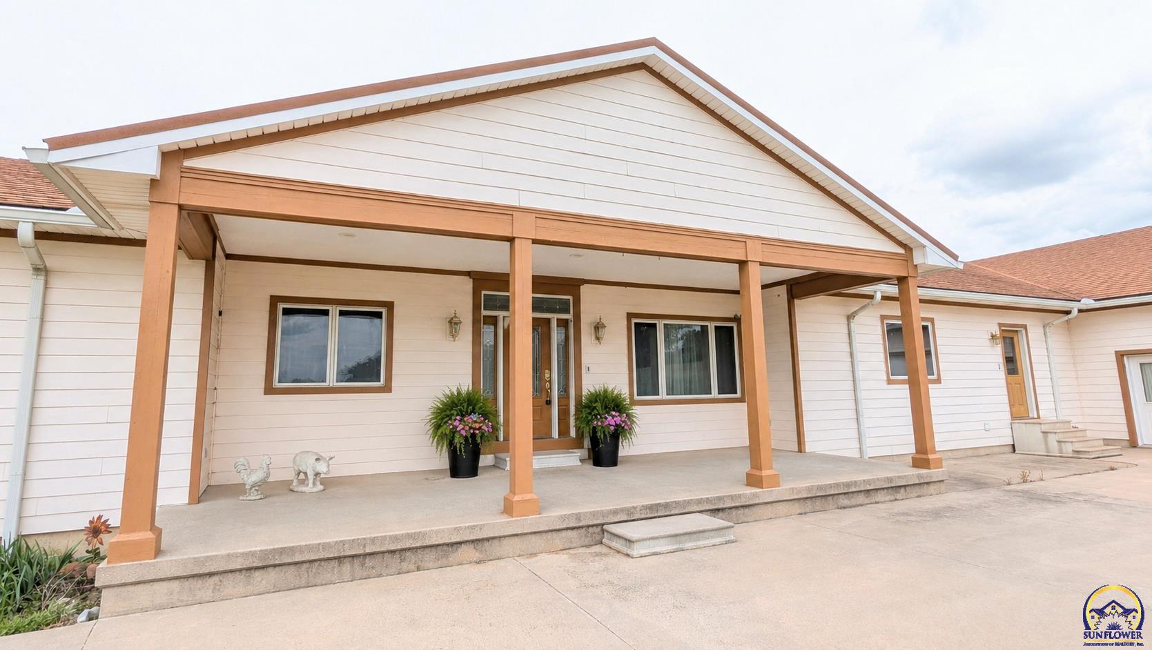 2580 YY Road, Emporia, KS 66801