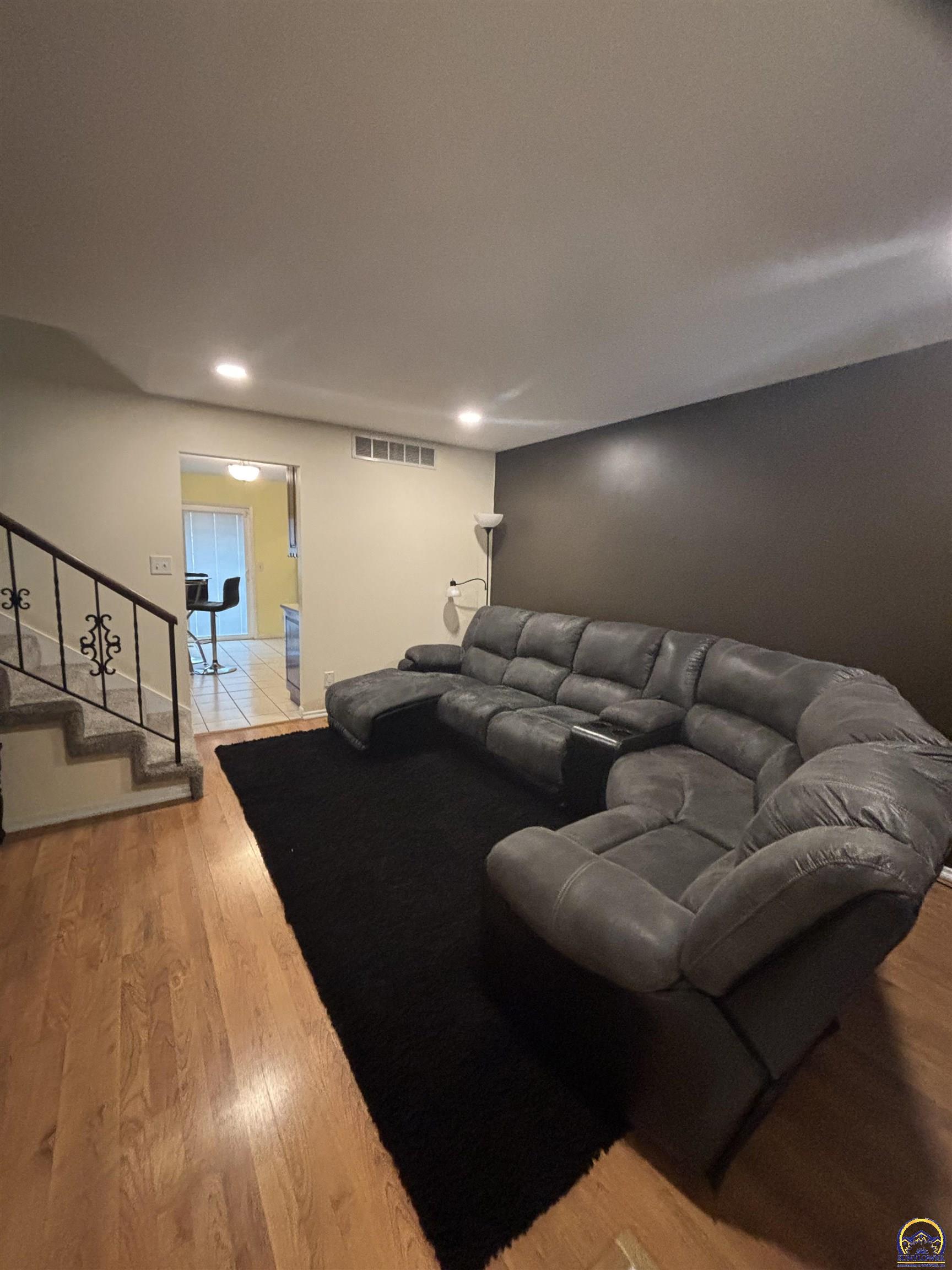 3626 SW Cambridge AVE, Topeka, KS 66614