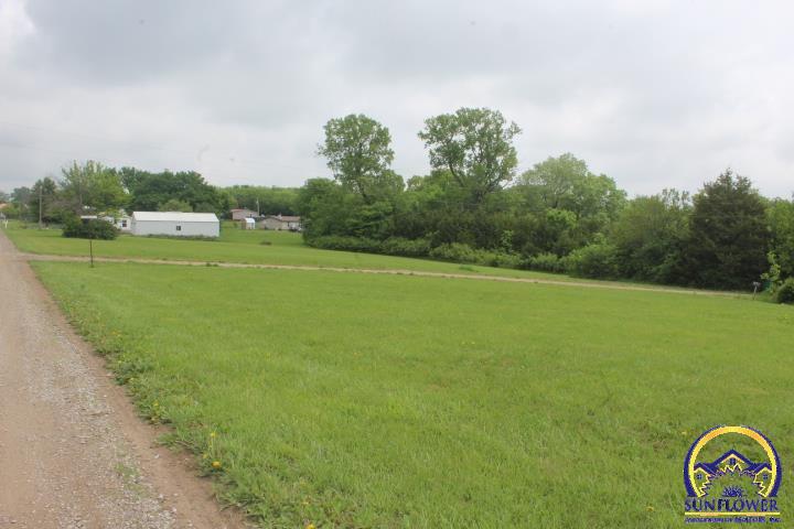 9395 Delaware DR, Ozawkie, KS 660700000
