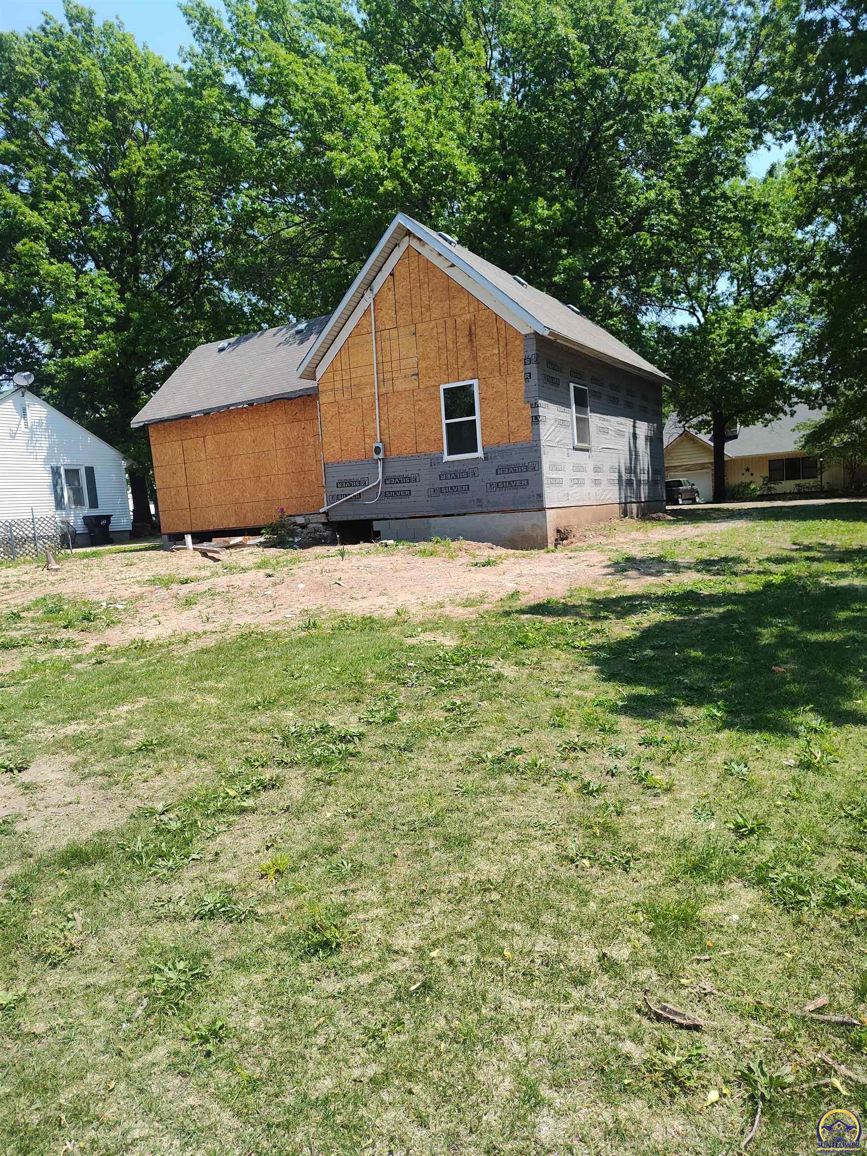 211 Iowa AVE, Holton, KS 66436