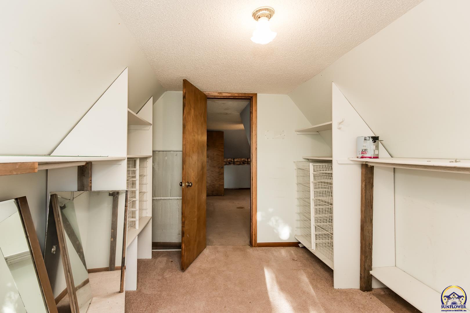 12140 Miller Rd, Harveyville, KS 66431