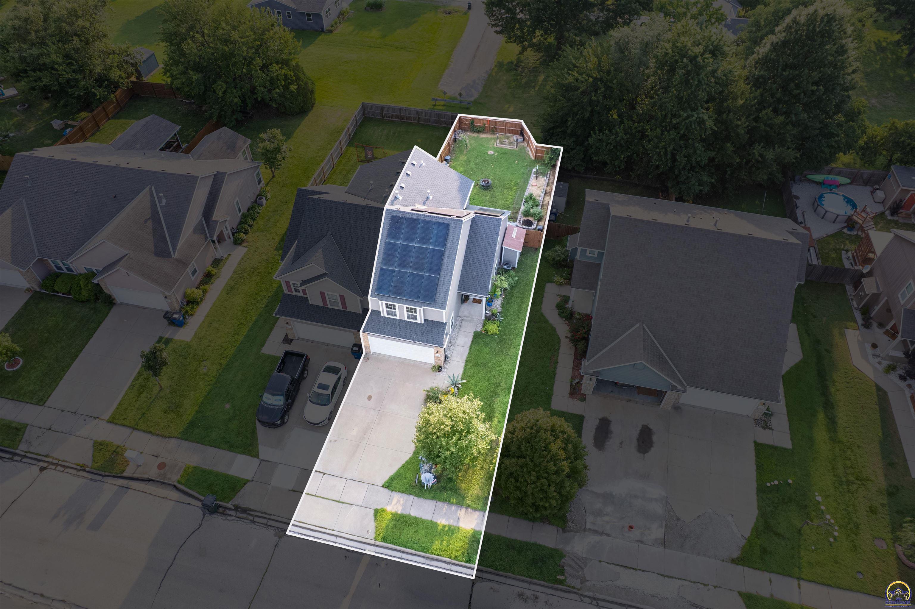 2341 Surrey Dr, Lawrence, KS 66046