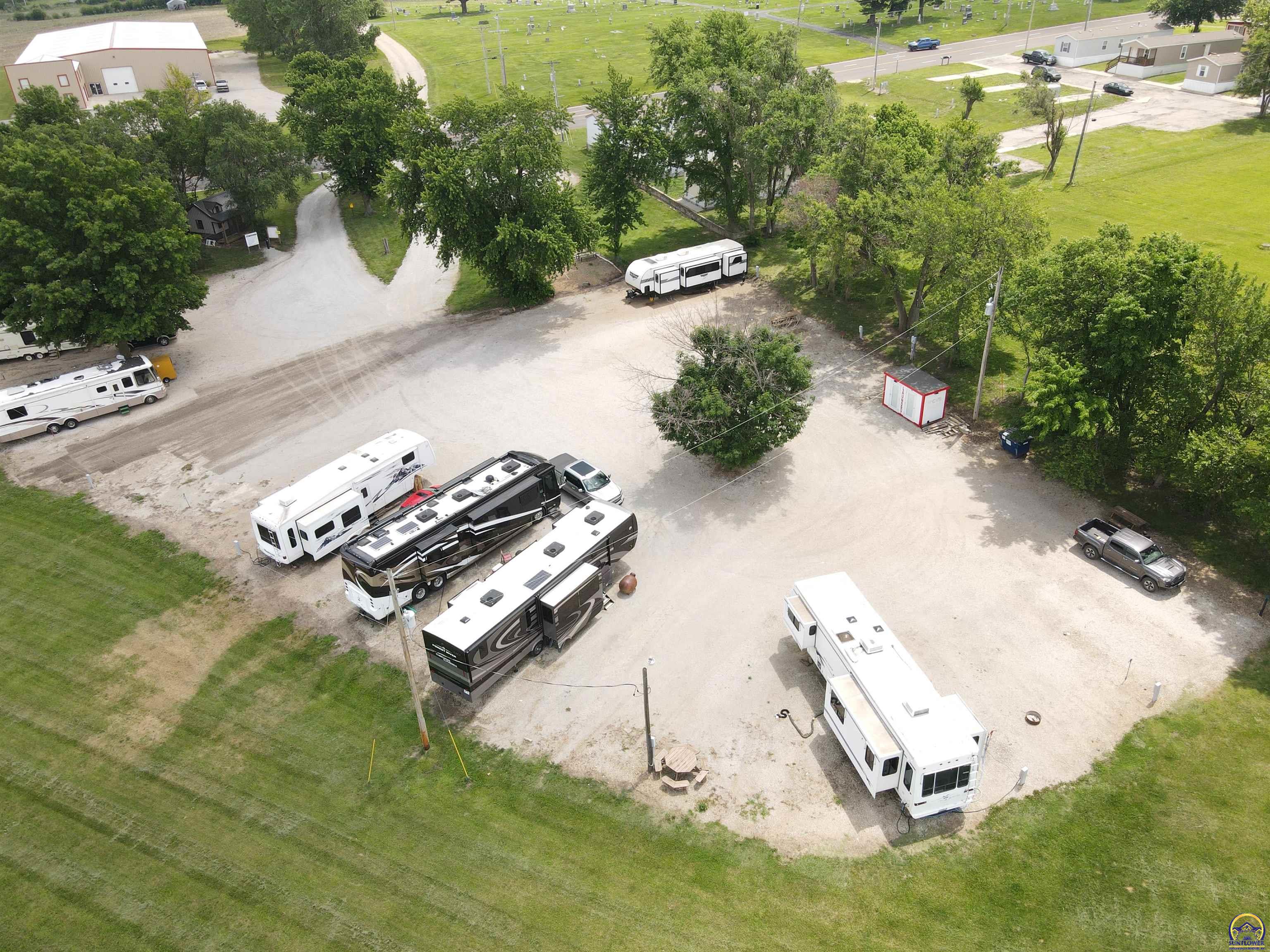 1010 N 1st ST, Hiawatha, KS 66434