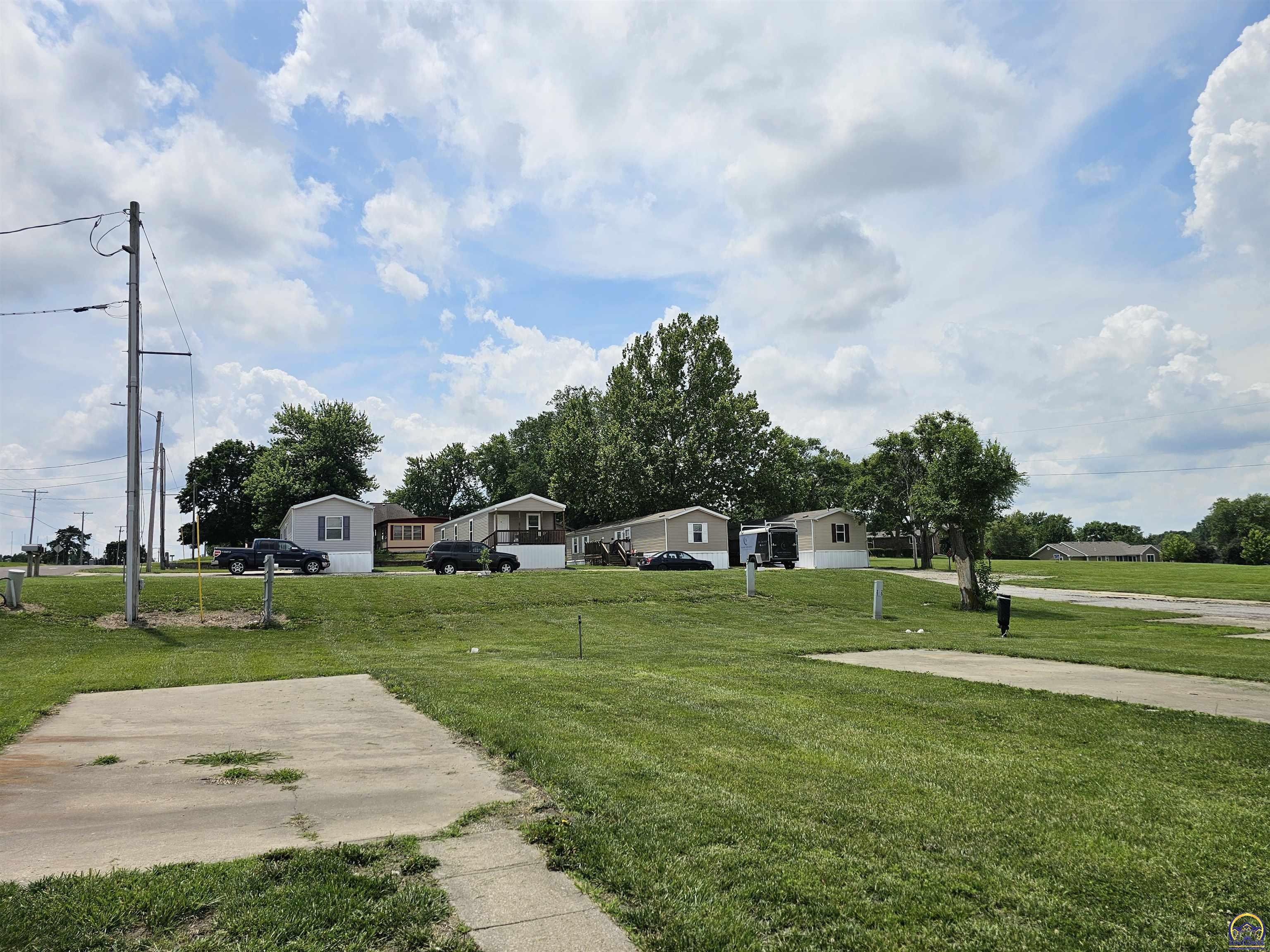 1008 N 1st ST, Hiawatha, KS 66434