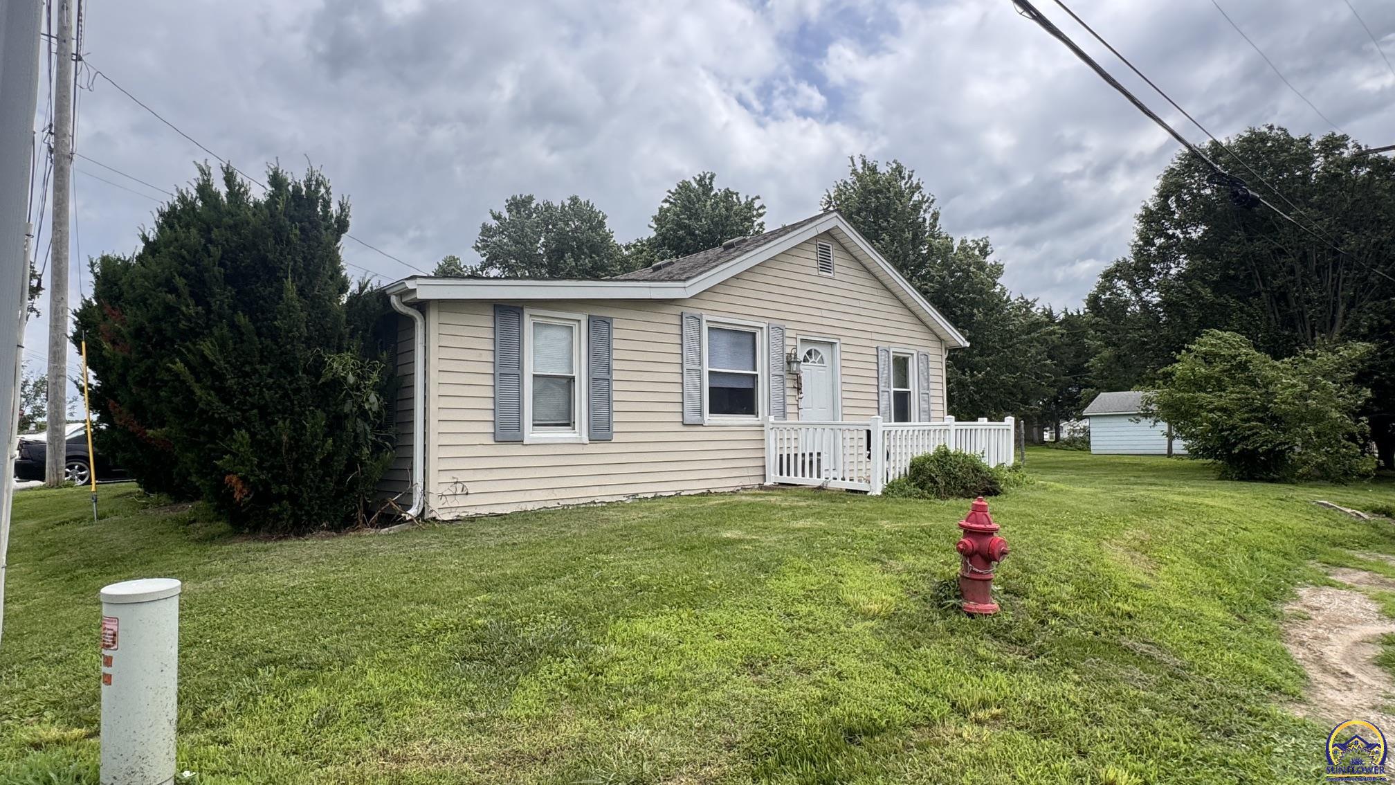 708 W Missouri ST, Highland, KS 660354024