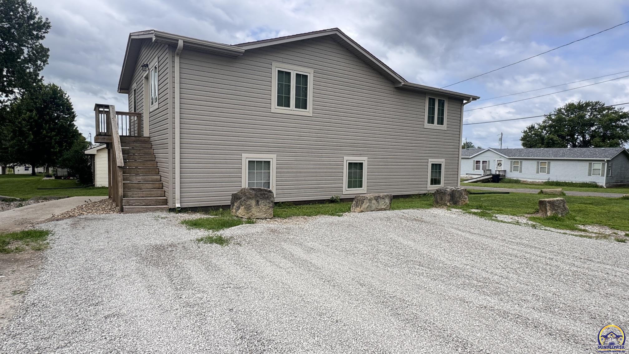 707 W Colorado, Highland, KS 660354024