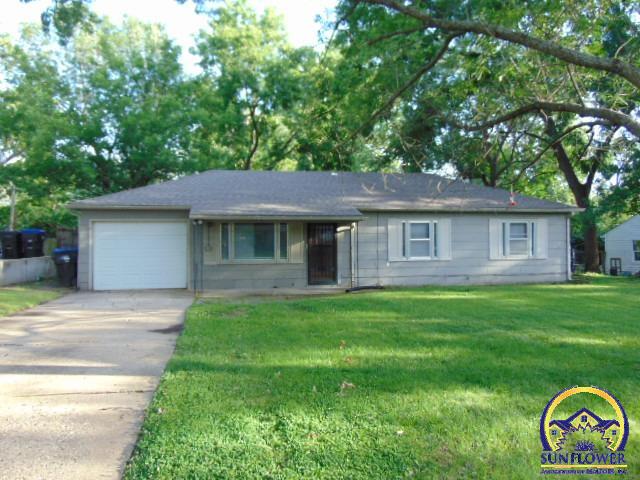 1407 SW Glencoe ST, Topeka, KS 66611