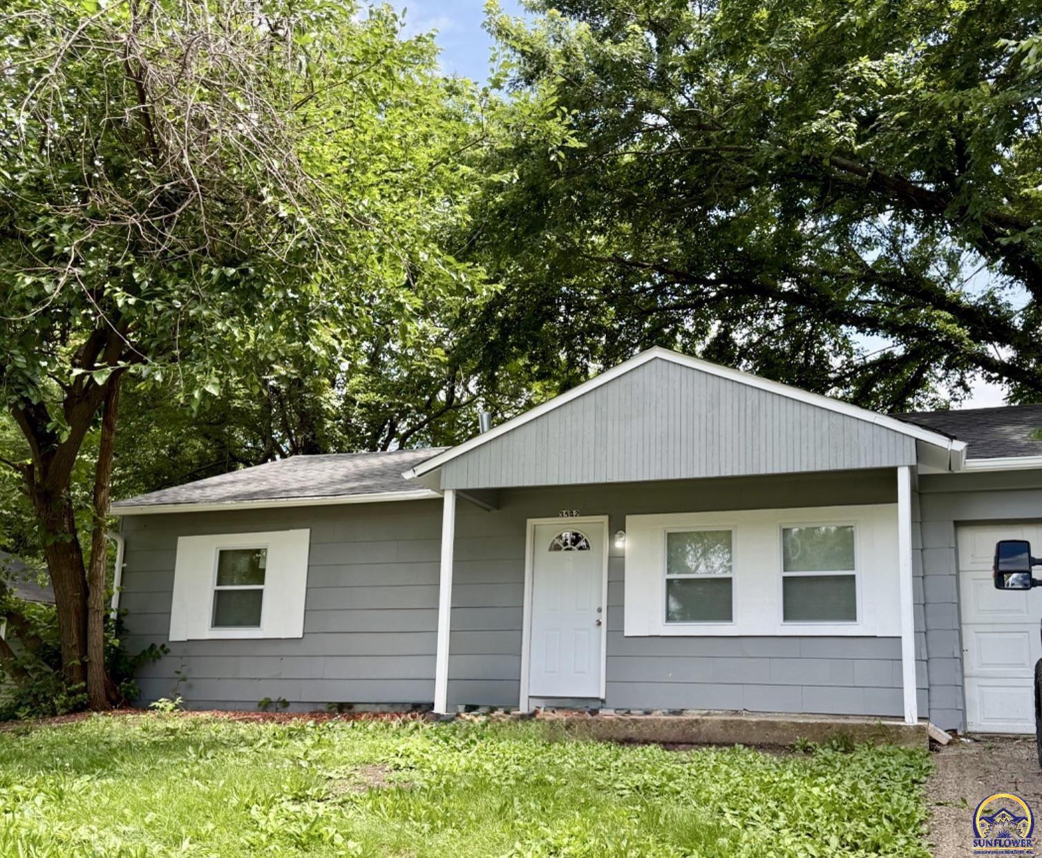 3542 SW Kerry AVE, Topeka, KS 66611