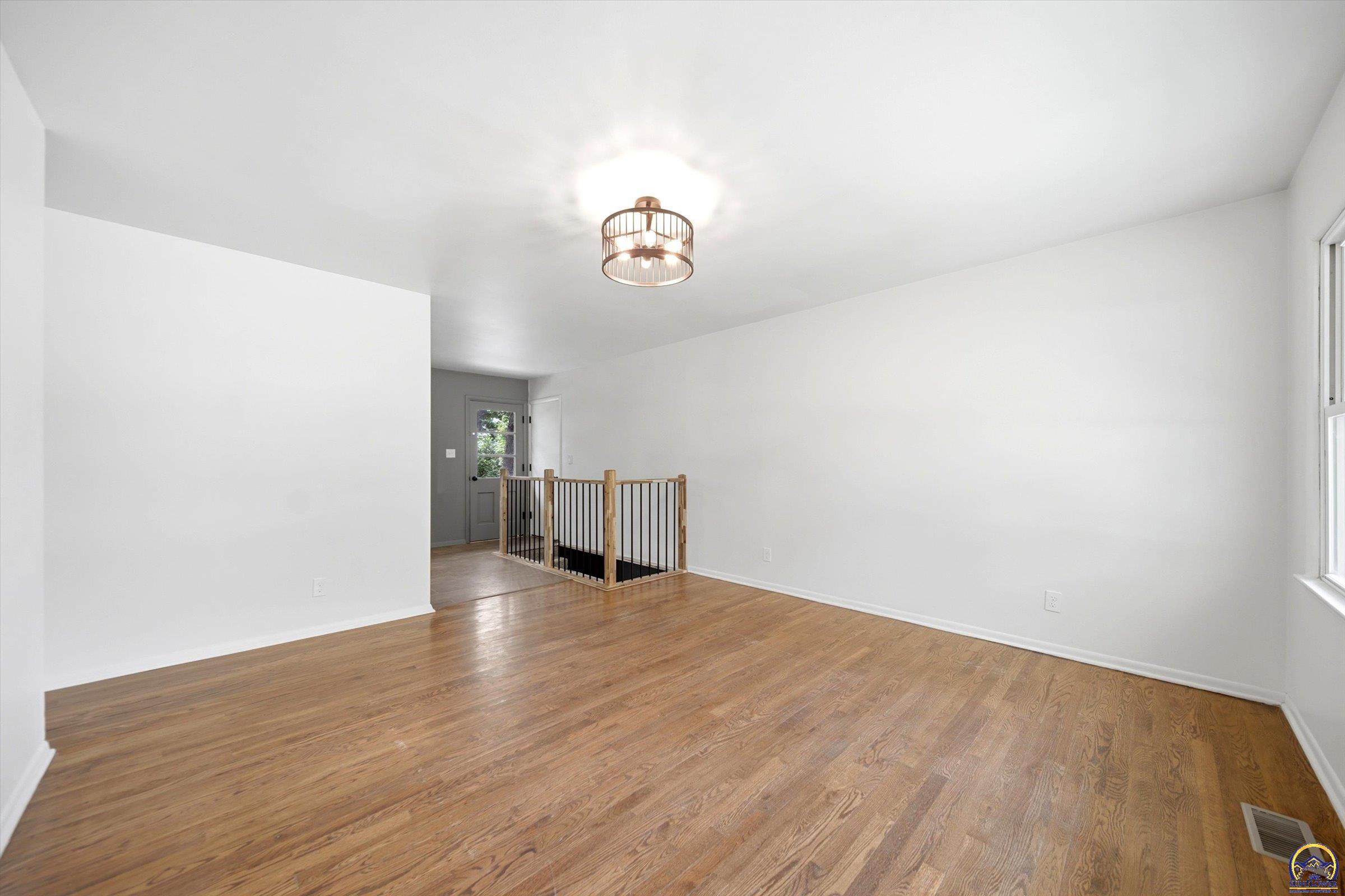 3837 SE Humboldt ST, Topeka, KS 66609