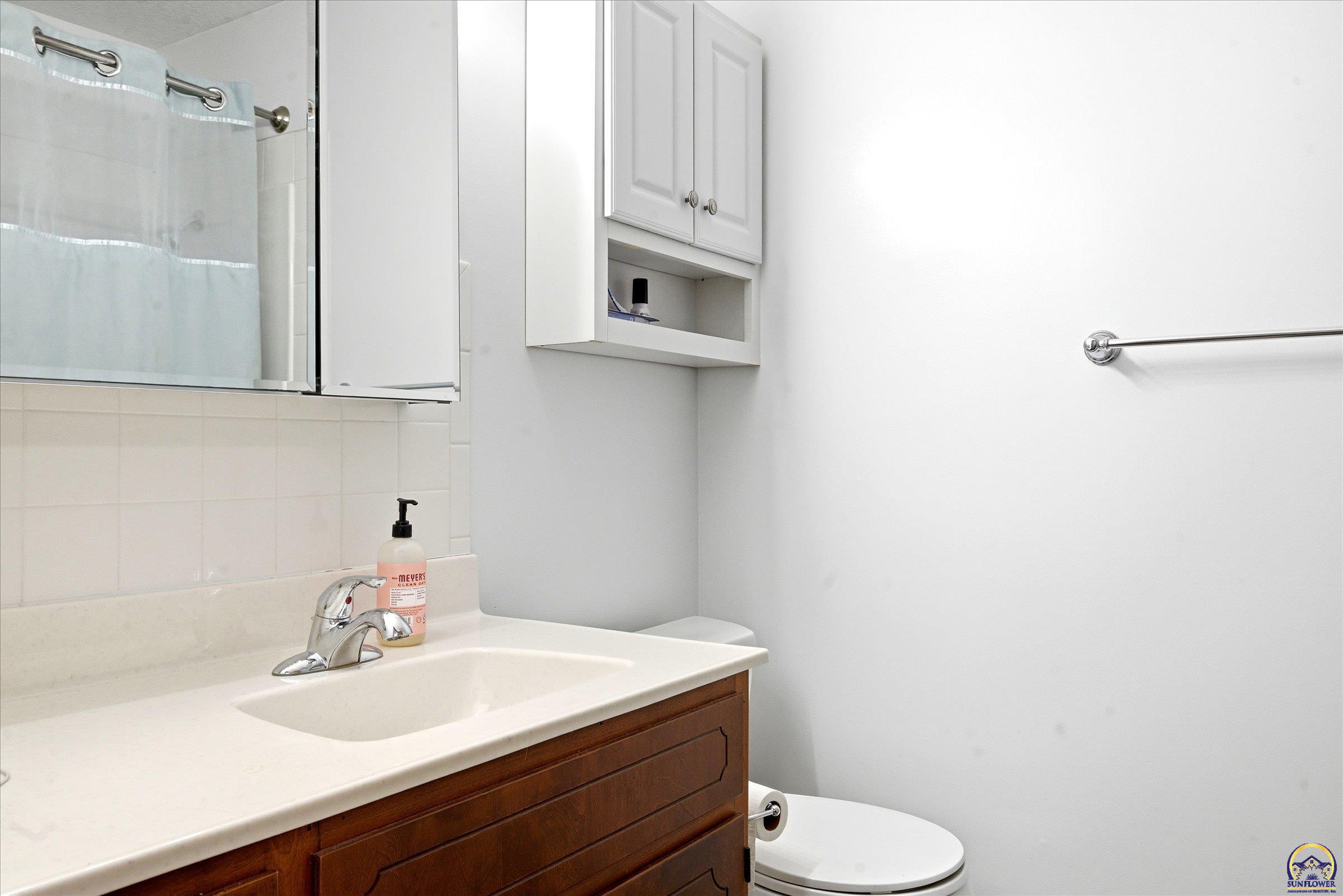 231 Safford ST, Osage City, KS 66523