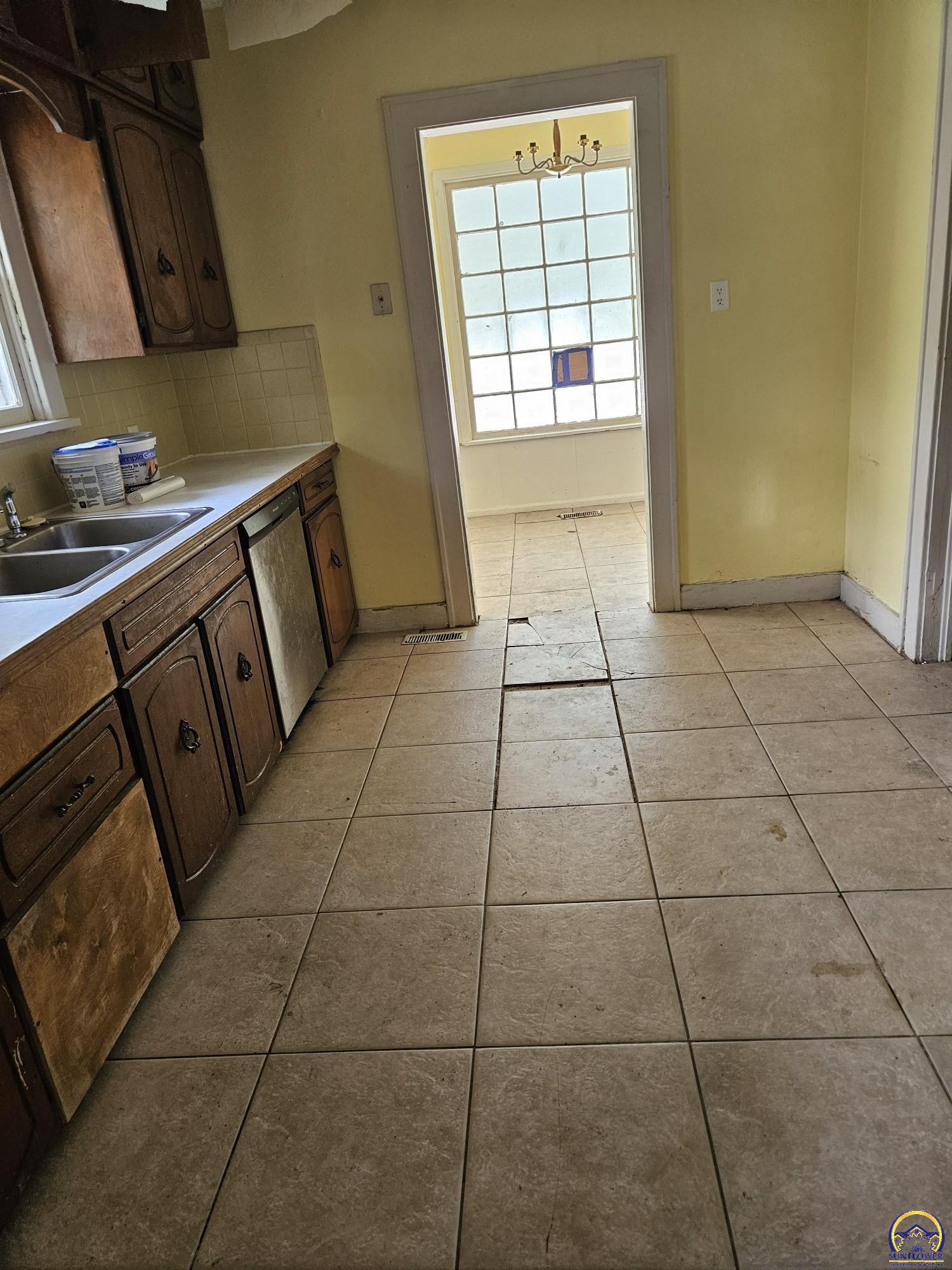 1320 9th Ave, Leavenworth, KS 66048