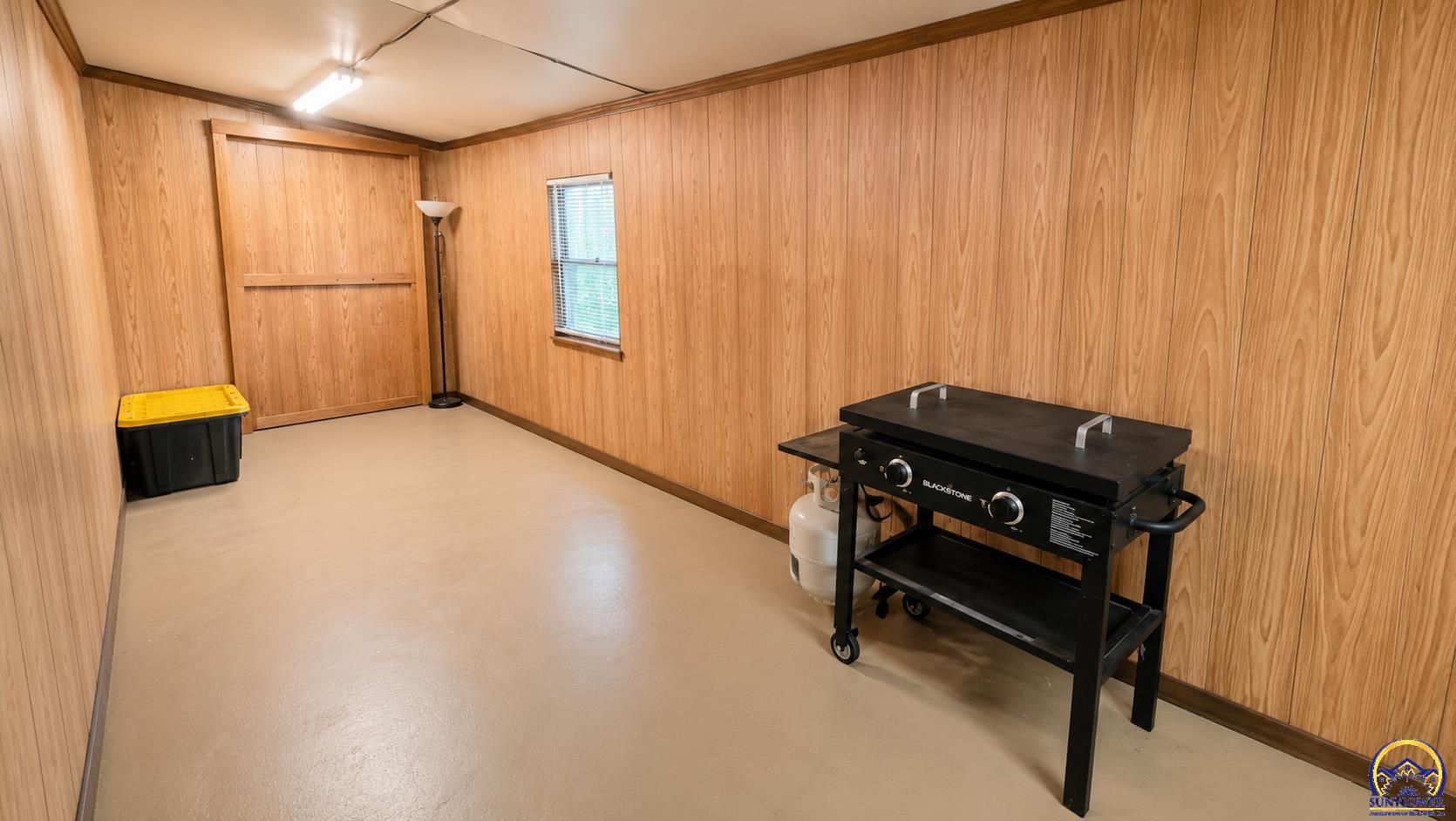 1009 Exchange ST, Emporia, KS 66801
