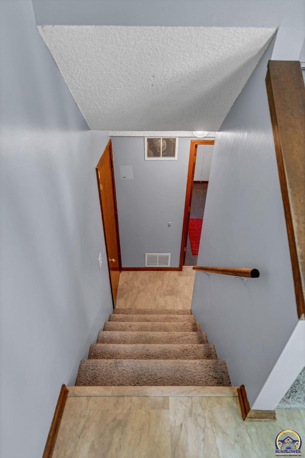 5964 SW 23rd TER, Topeka, KS 66614