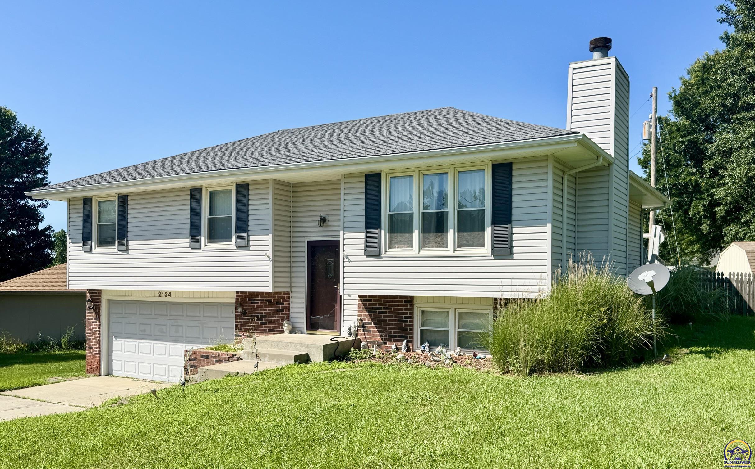 2134 SE 38th CIR, Topeka, KS 66609