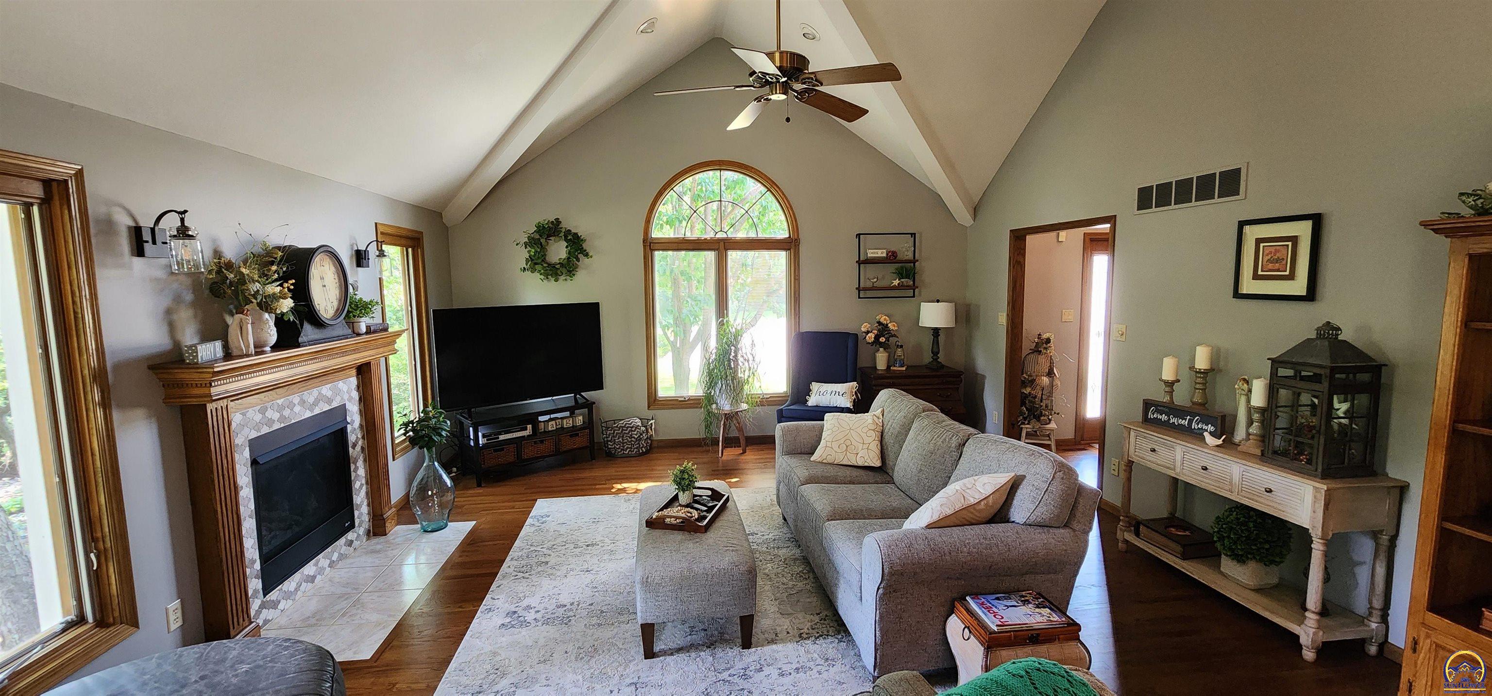 2315 SE Cuvier ST, Tecumseh, KS 66542