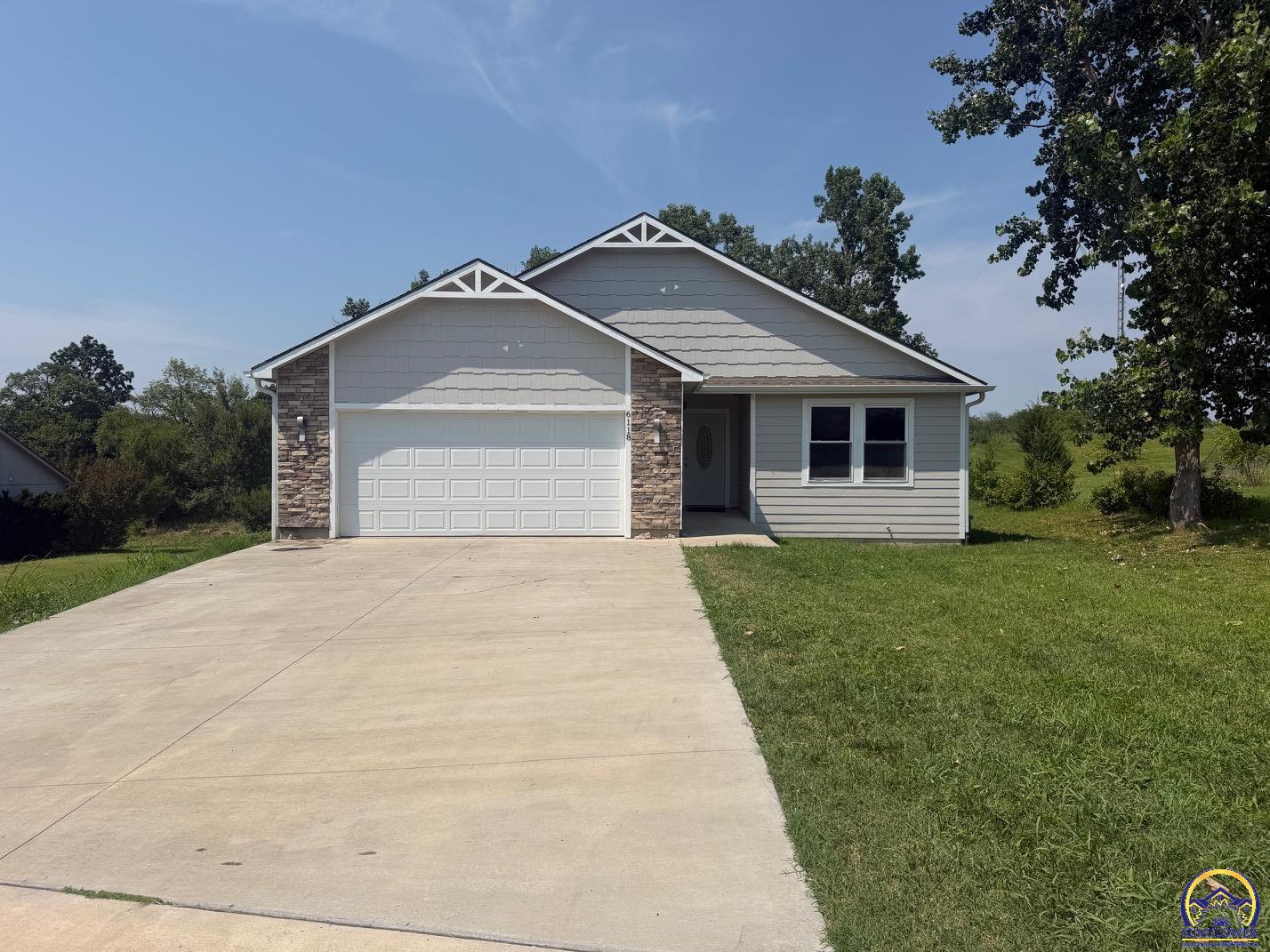 6118 SW 4th St, Topeka, KS 66615