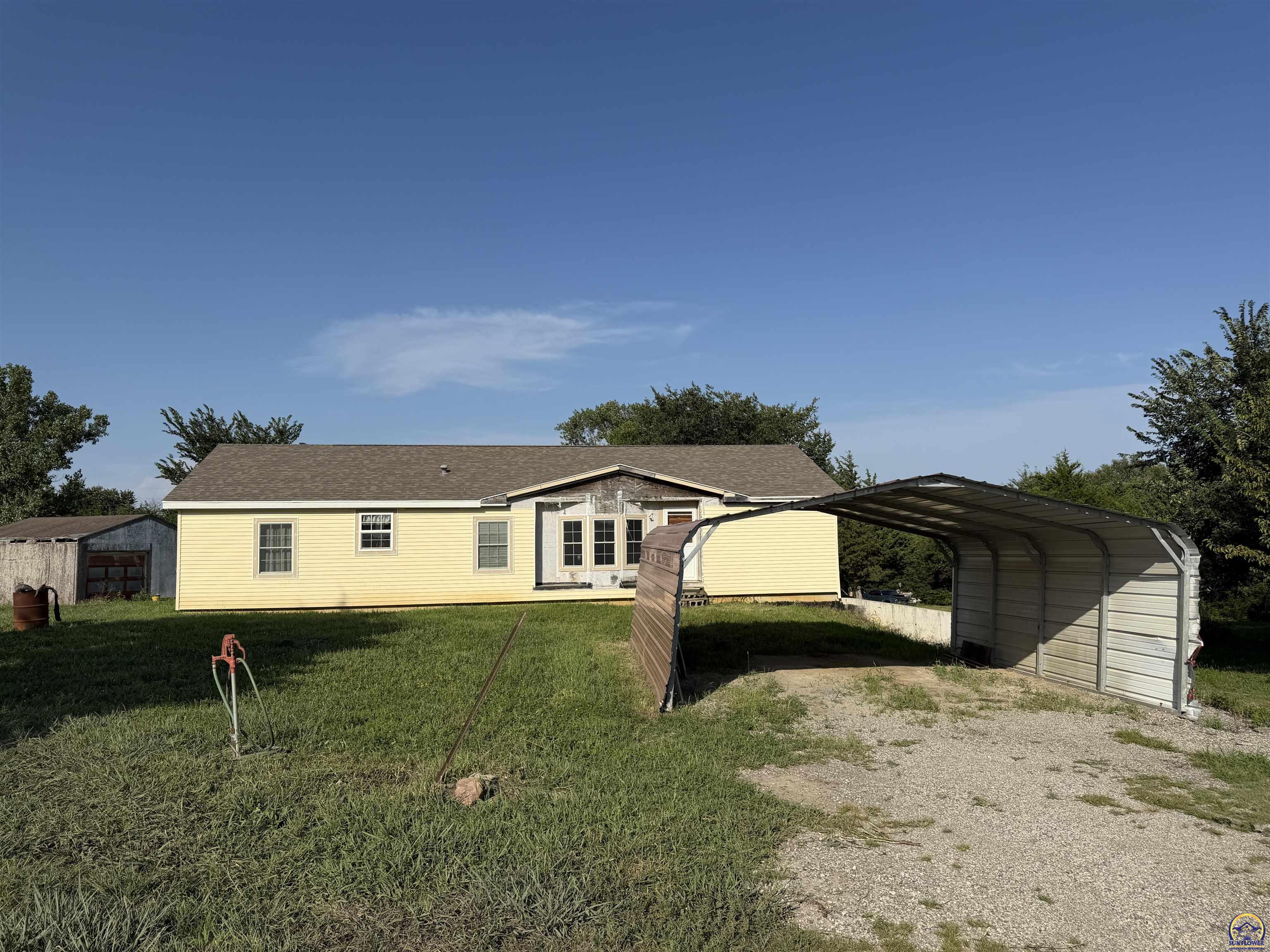 6936 Butler RD, Meriden, KS 66512