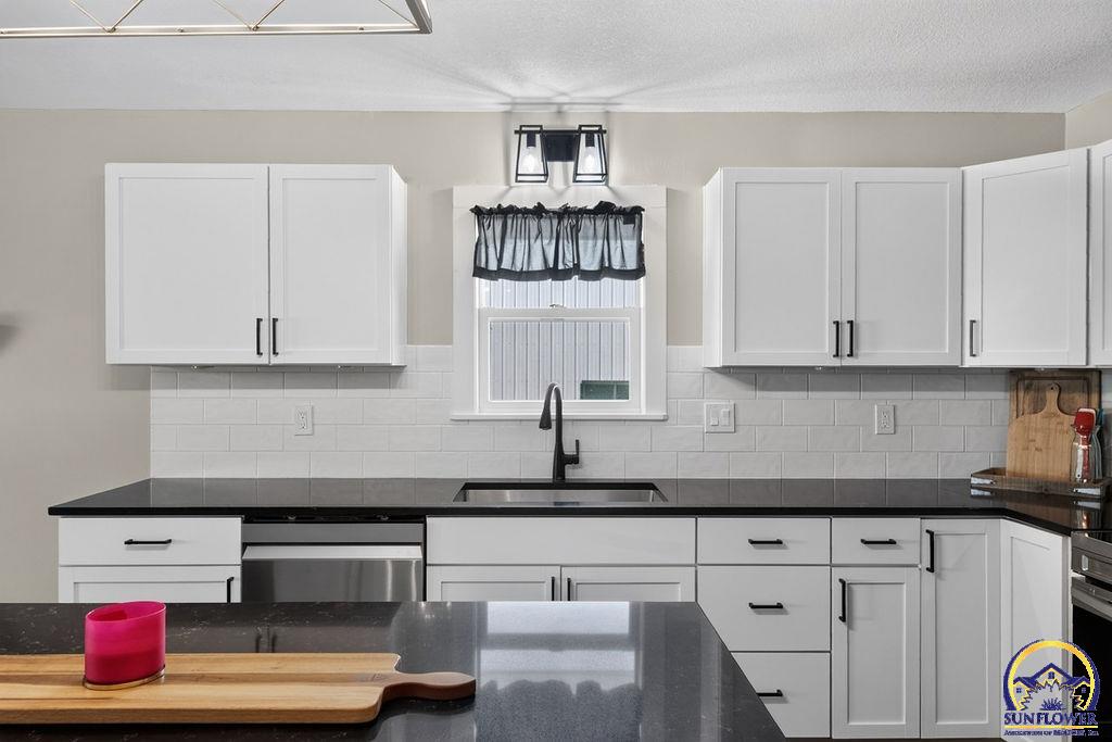 3547 Becker Ave, Meriden, KS 66512