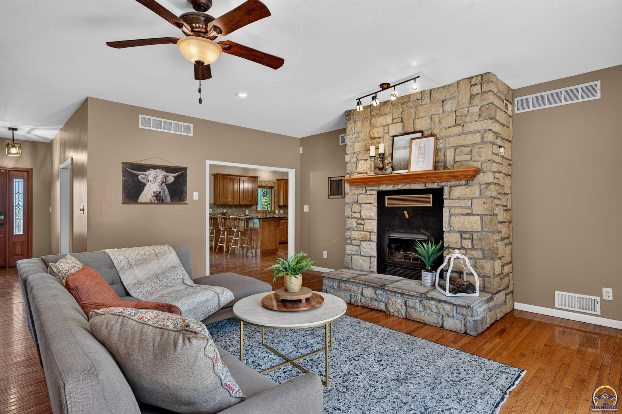 12211 SW 57th St, Topeka, KS 66610